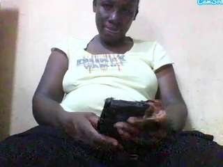 sexy-punana's CamSoda show and profile