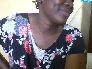 sexy-punana's CamSoda show and profile