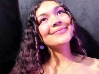 Live webcam model camilamillerh on Soda Cams