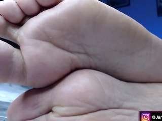 katrina-hot69, female webcam model,  years old, on live webcam