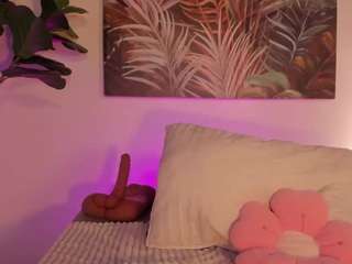 nicoleriveraa Live Webcam on CamSoda