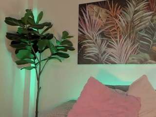 nicoleriveraa Live Webcam on CamSoda
