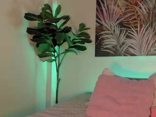 nicoleriveraa Live Webcam on CamSoda