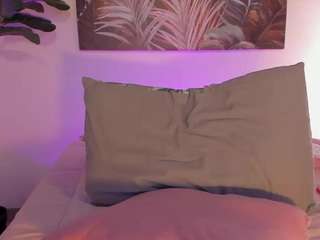 nicoleriveraa Live Webcam on CamSoda