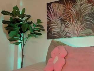 Discover the wet 23 years old nicoleriveraa from CamSoda as she gets playful nicoleriveraa from CamSoda