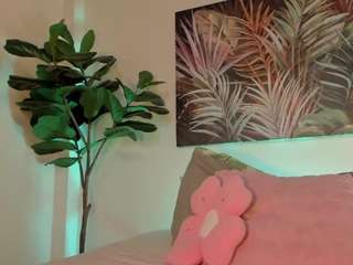 nicoleriveraa Live Webcam on CamSoda