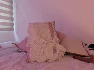 nicoleriveraa Live Webcam on {site_name}