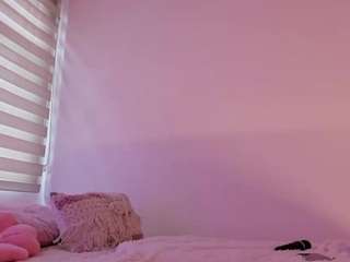 nicoleriveraa Live Webcam on {site_name}