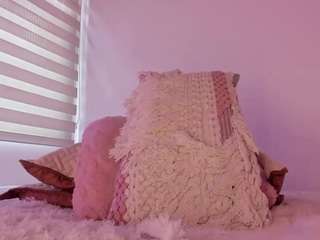 nicoleriveraa Live Webcam on {site_name}