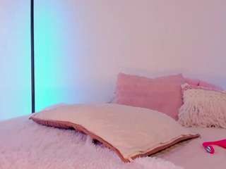 nicoleriveraa Live Webcam on CamSoda