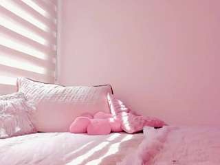 Live webcam model nicoleriveraa on Soda Cams