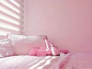 Live webcam model nicoleriveraa on Soda Cams