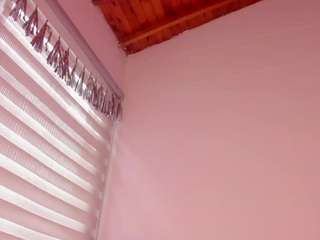 nicoleriveraa Live Webcam on CamSoda