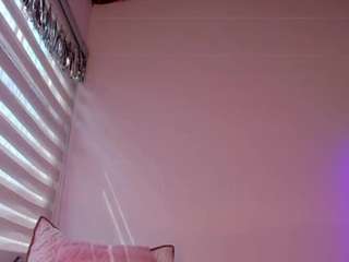 nicoleriveraa Live Webcam on CamSoda