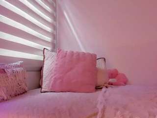 nicoleriveraa Live Webcam on CamSoda