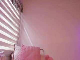 nicoleriveraa Live Webcam on CamSoda