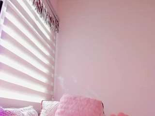 nicoleriveraa Live Webcam on CamSoda