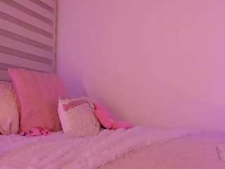 nicoleriveraa Live Webcam on CamSoda