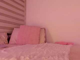 Live webcam model nicoleriveraa on Soda Cams