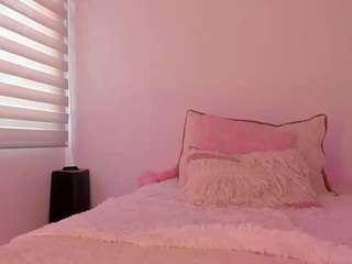 nicoleriveraa Live Webcam on CamSoda