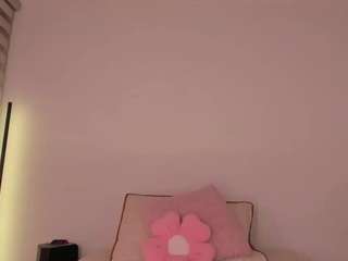 nicoleriveraa live