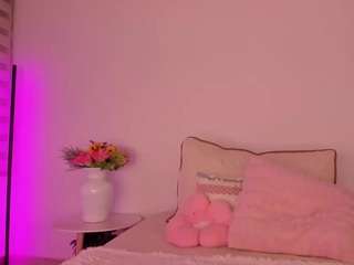 nicoleriveraa live webcam show
