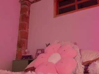 Nicole... live cam preview