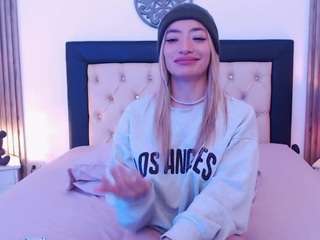 zoe-jones13
