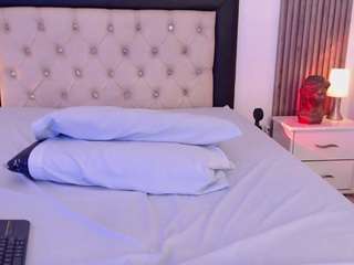  zoe-jones13 chat room