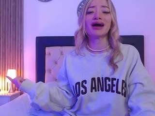zoe-jones13 Live Webcam on CamSoda