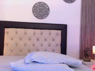 zoe-jones13 zoe-jones13