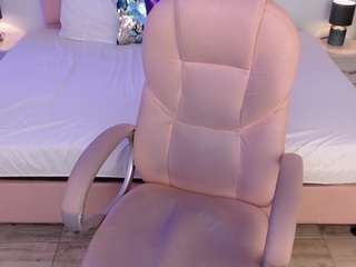 zoe-jones13