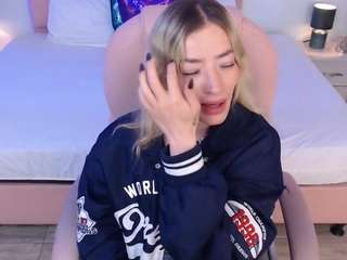 zoe-jones13