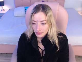 zoe-jones13