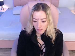 zoe-jones13