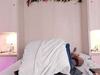 keylaross's CamSoda show and profile