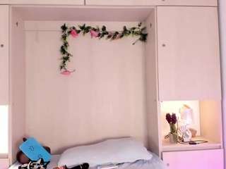 le modèle keylaross est en webcam porno dans un show sur le site camsoda, il possède les tags suivants: ass,ass-bouncing,toys,tease,tattoos,striptease,strip,spanking,solo,smoking,pov,orgasm,no drinking,natural,lovense,living room,flashing,facial piercings,deepthroat,control