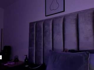 Discover Kiittygang, she wants to cum for your joy kiittygang from CamSoda