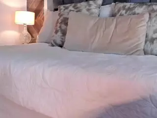 TaniiaSmiith's Live Sex Cam Show