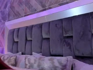 TaniiaSmiith's Live Sex Cam Show