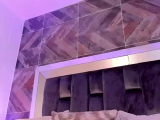 TaniiaSmiith's Live Sex Cam Show