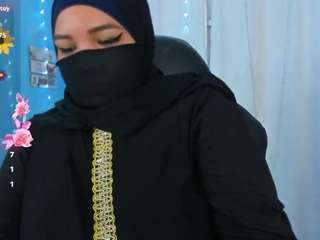Ce modèle est en direct maintenant. falakyasin