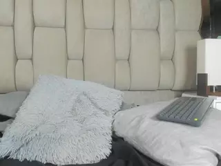 Hanna-lens's Live Sex Cam Show