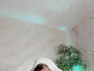 Live webcam model lissababe on Soda Cams