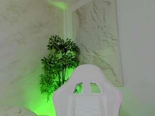 Live webcam model lissababe on Soda Cams