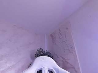 Live webcam model lissababe on Soda Cams