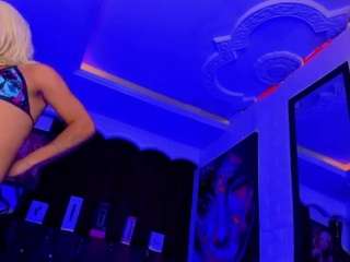 SachaPink live cam preview