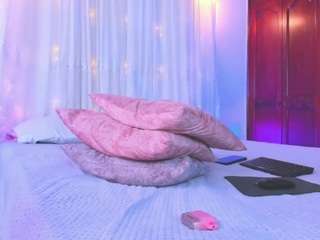 shantall-777 Live Webcam on CamSoda