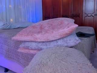 shantall-777 Live Webcam on CamSoda