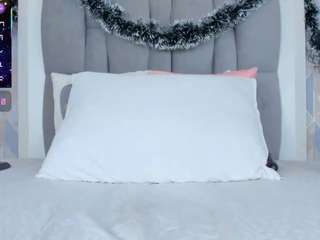 anaiscooper10's CamSoda show and profile